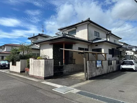 Oaza Hongō Minakata (Miyazaki Airport Station) 10.8 million yen