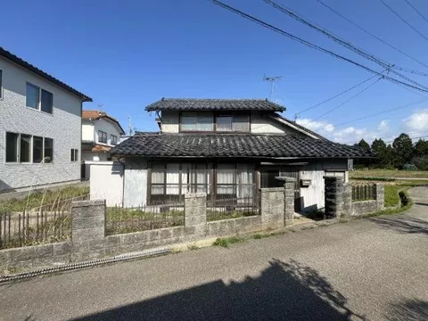 Uki (Yokoyama Station) 1.6 million yen