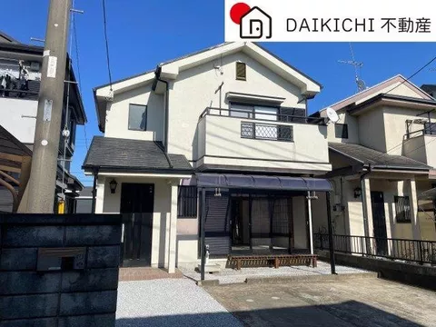 Quiet residential area! Close to parks, convenience stores, and drugstores, making it a convenient location for daily life♪