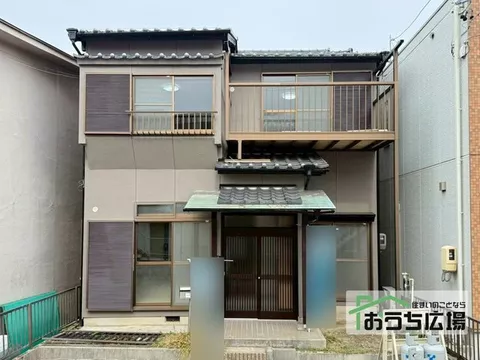 Comfortable living with ample facilities♪ All rooms have two sides of natural light♪ To schedule a viewing, click the button!