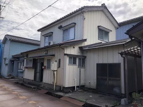 Sanjo City, Shimada 2-chome (Kita-Sanjo Station) 2-story 5DK