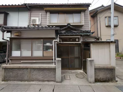 Kanazawa City, Kikukawa 1-chome (Nomachi Station) 2-story building 5SDK