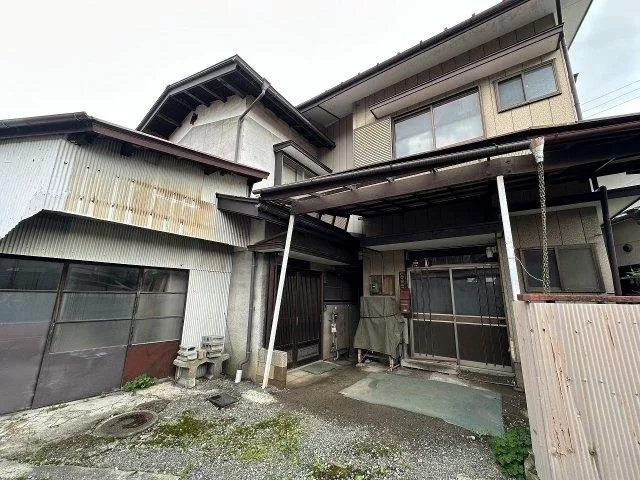 Kamo Town 1 (Okaya Station) 8 million yen