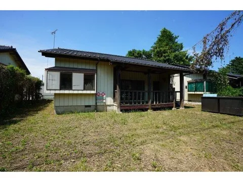 3K single-story house ◆ Enjoy your time at home ◆ Spacious wooden deck ◆ Nature-rich living environment