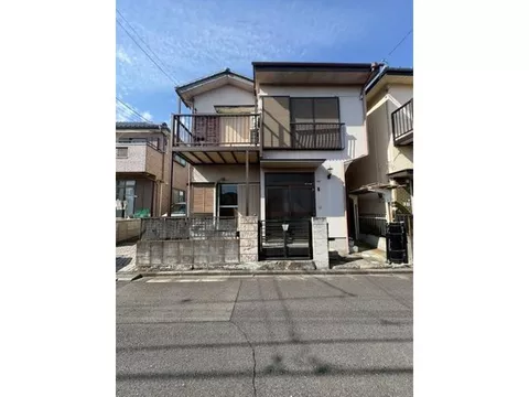 A house in a quiet residential area where renovations can be freely done! Also great for investment◎