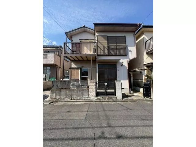 A house in a quiet residential area where renovations can be freely done! Also great for investment◎