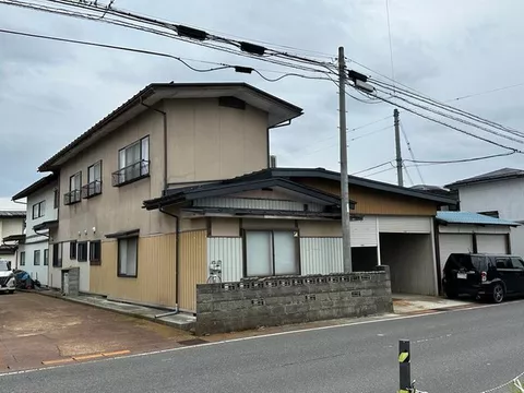 Yachicho (Nishikanegawa Station) 6 million yen