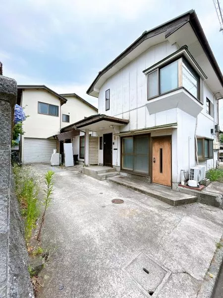2F 6SLDK in Kishimoto, Hoki-cho, Nish伯郡 （Kishimoto station） 2F 6SLDK

12,000,000 yen