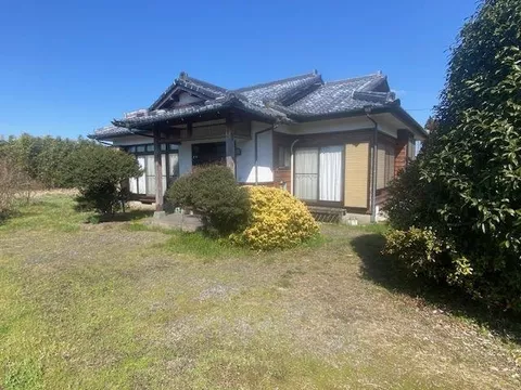 A second-hand house with a land area of over 600 tsubo near Ume Kita Elementary School!