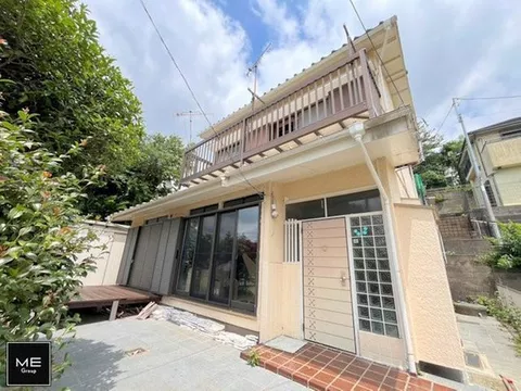 Approximately 59 tsubo lot! Good sunlight, bright living in a used house♪