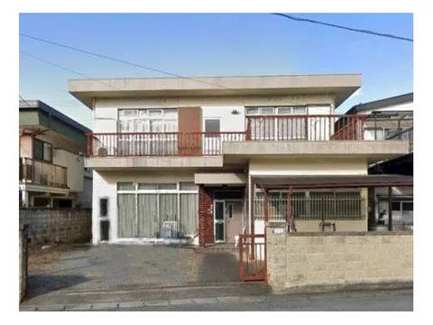 A 6SDK used house with plenty of rooms! There is an office space on the first floor! Please consider it♪