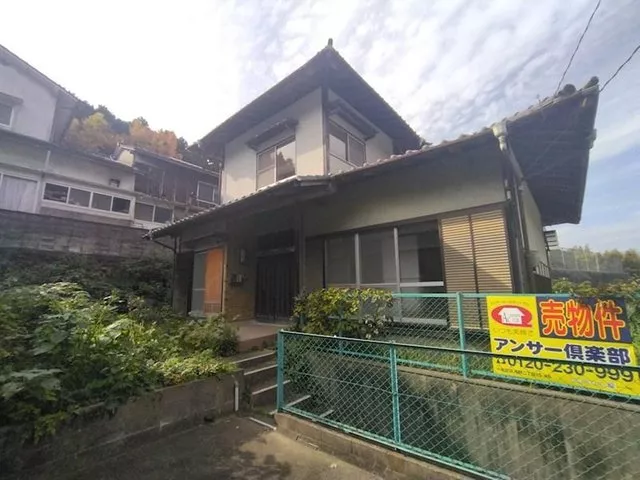 This is a vacant house in Kamikawatsu-yaku! Why not renovate it to your liking and start a new life?