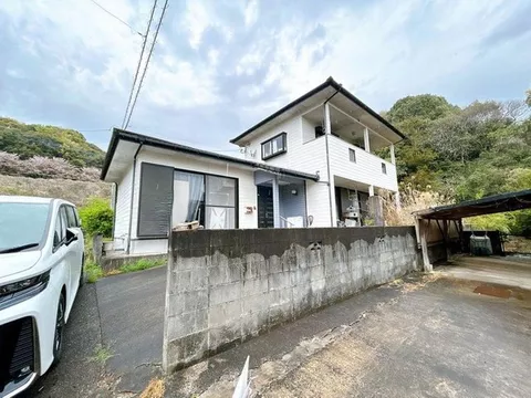 [Open house held] [Interior and exterior renovation planned] Immediate move-in available / Quiet residential area