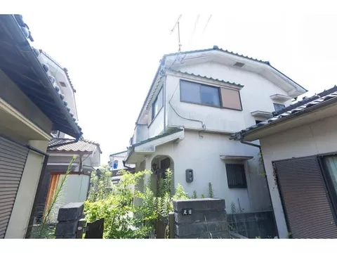 [2 stations available × parking space for 2 cars] Transform into your ideal home with your preferred renovation!