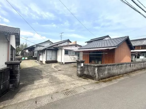 Miyakonojo City, Shimonagaibacho (Nishimiyakonojo Station) Single-story building 4SLDK
