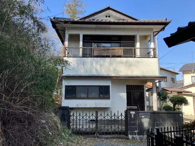■ Close to Uigo Station, with good access to convenience stores and the old Route 6.