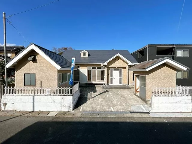 【Open House】 Interior and exterior renovation completed / Renovated single-story house for a second home