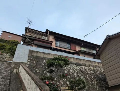 1-1 Okura, Yahatanihonmachi, Kitakyushu City (Space World Station) 2-story 7SLDK