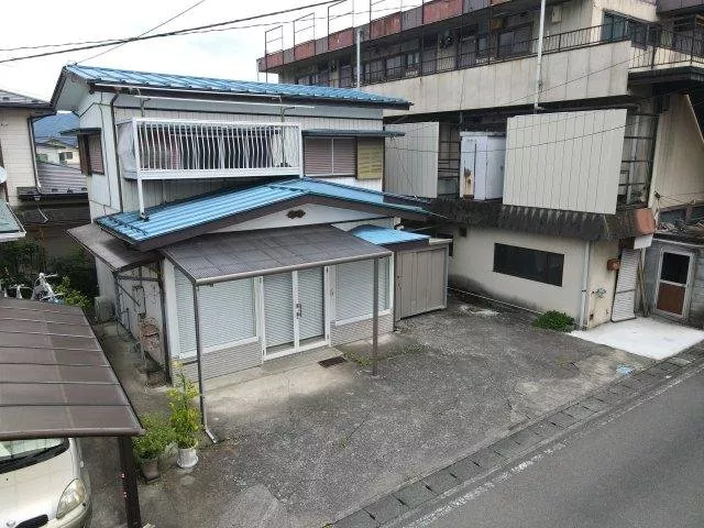 48 years old, residential 3K + hall ♪ The hall is ideal for a store or office ♪