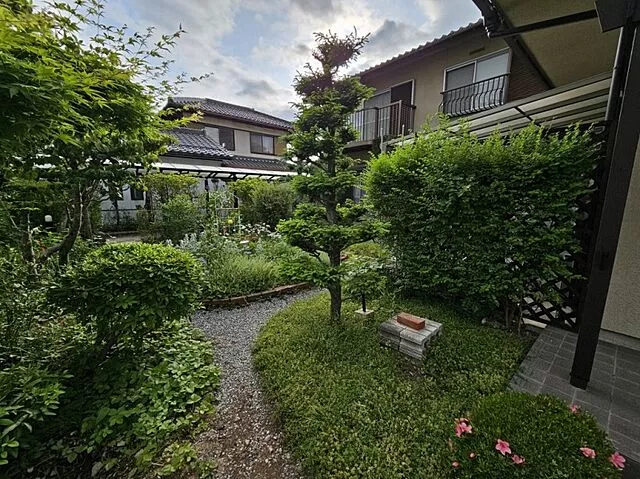 Used single-family home on a lot of approximately 105 tsubo by Misawa Homes