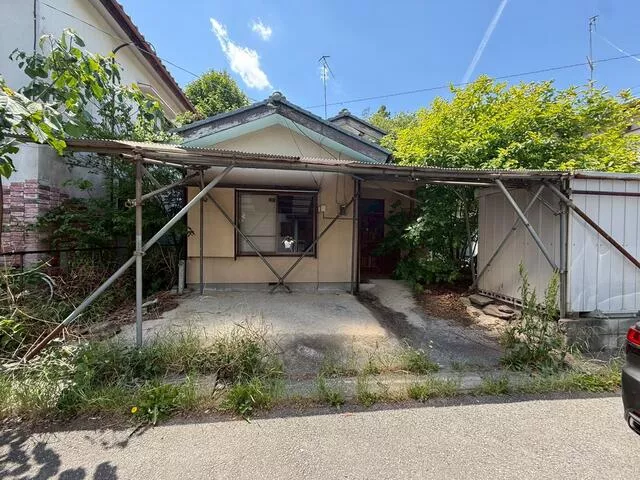 Yokoze Town, Osato District, Oaza Akahama (Ougumi Station) Single-story building 3DK