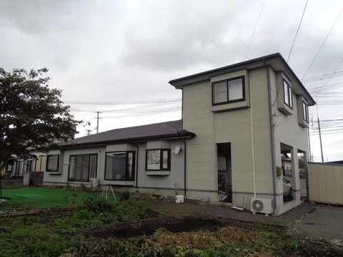 Close to elementary school; a convenient residential area♪