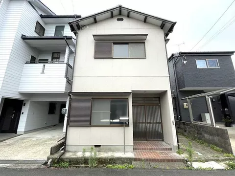 Renovated in June 2026 (kitchen replacement, wallpaper replacement, tatami mat replacement, fusuma replacement)