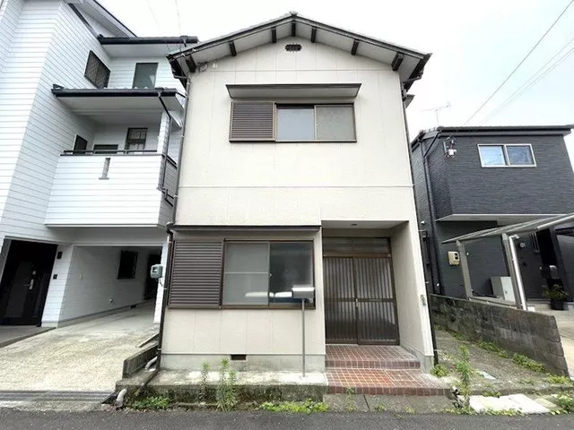 Renovated in June 2026 (kitchen replacement, wallpaper replacement, tatami mat replacement, fusuma replacement)
