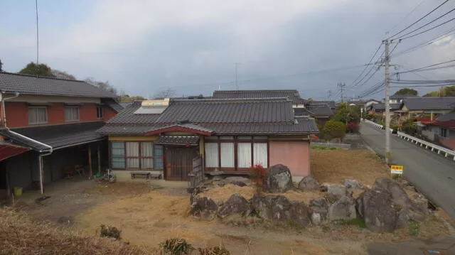 Nakatsu City, Oaza Kamiikenaga (Higashi Nakatsu Station) 2-story building 6DK