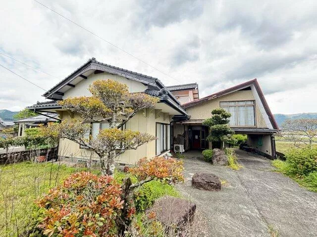 Aso City, Ima Town (Aso Station) 2-story 9DK
