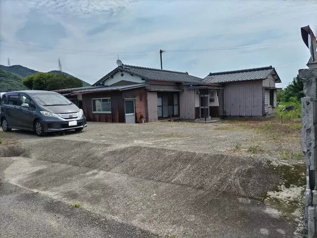 Naruto City, Oasa Town, Otani, Kuhara (Awa-Otani Station) Single-story building 4DK