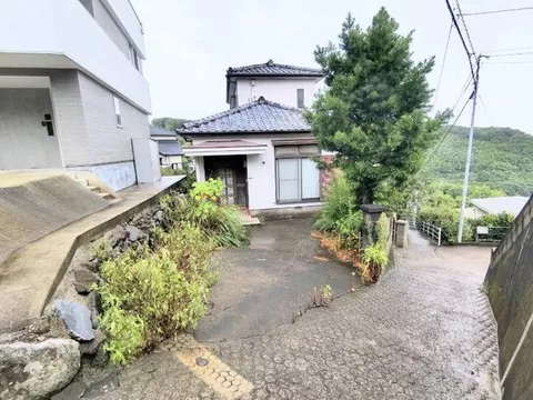 ◆Popular area with excellent access to Nagasaki city center◆ Parking available