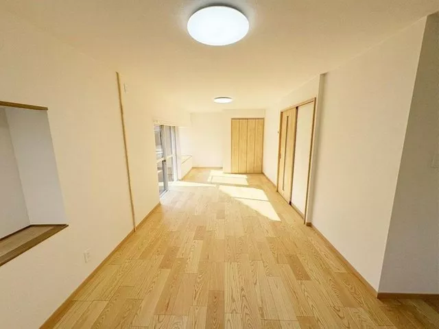 Newly remodeled detached house, new water supply, septic tank installed, reasonable price.
