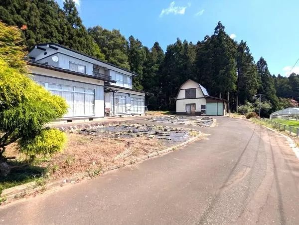 Kitakami City, Subarita 1-chiwari (Ezuriko Station) 2-story building 8LDK