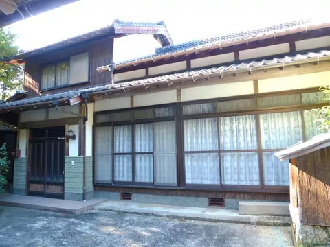 Nakazato-cho, Nagasaki City 2-story building 7DK