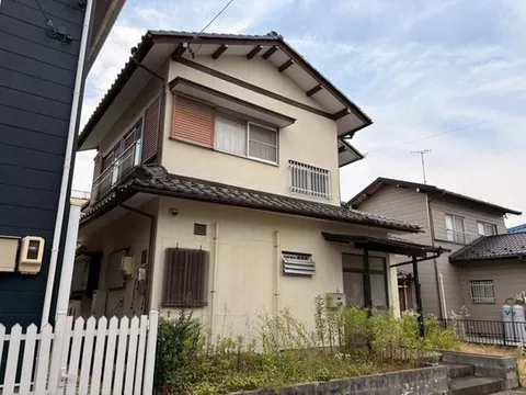 7 minutes on foot to Higashi Elementary School ◆ Quiet residential area ◆ Spacious LDK ◆ Good location 3LDK - Image 3