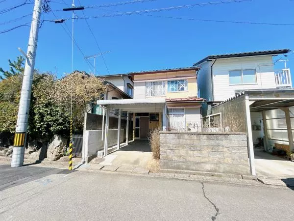 Fukui City, Undokoen 3-chome (Asuwayama Park Entrance Station) 2-story 4DK