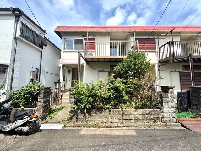 10 minutes from Kobuchi Station, also within cycling distance to Machida Station & abundant bus services! Enjoy renovating the house to your liking◎