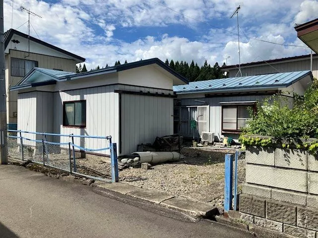 Karasawa, Kitsune-dai (Higashi-Odate Station) 100,000 yen