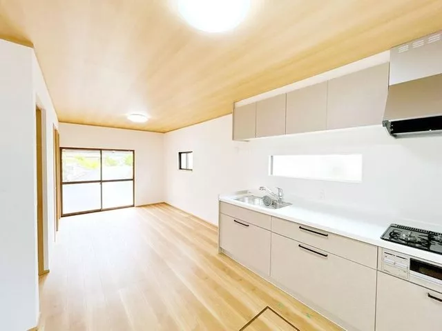 [Open House] Single-story house / Seismic reinforcement / Water area renovation / Parking for 4 cars available