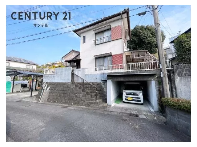 *The property will be handed over as-is.