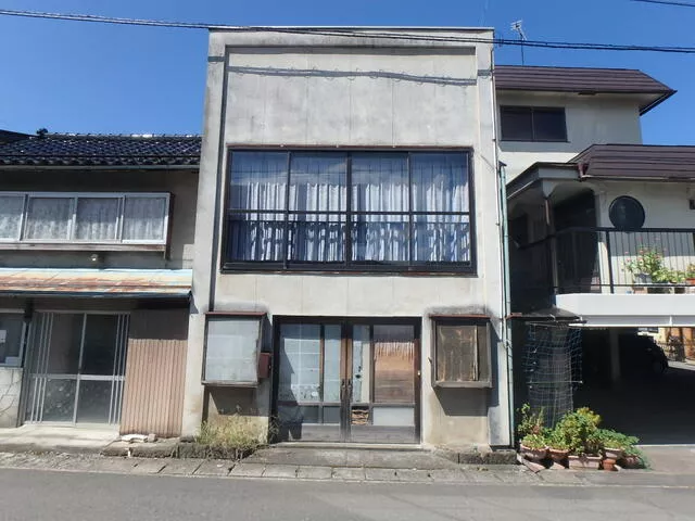 Suzaka City, Oaza Suzaka Tokiwamachi (Suzaka Station) 2-story building 2K