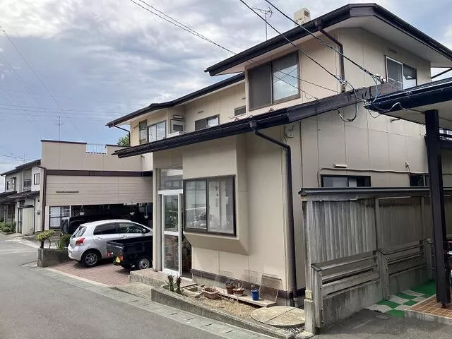 Hachinohe-shi, Hachinohe Ooaza Araida Aza Terasawa (Mutsu Minato Sta.) 2F 8DK

9,800,000 yen