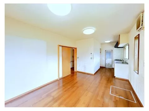 [Open house held] Current sale until April 24 / Parking for 6 cars available / Close to Nikko City Ochihaihigashi Elementary School