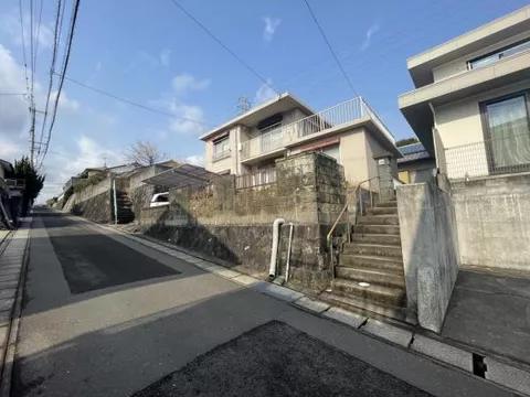Nagasaki City, Tsutsujigaoka 4-chome, 2-story building, 6SDK - Image 3