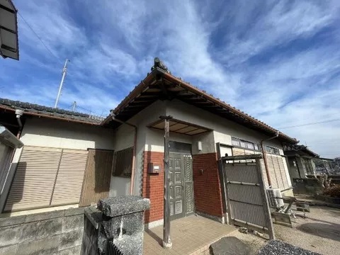 Iizuka City, Ikisu (Shin-Iizuka Station) Single-story building 4DK