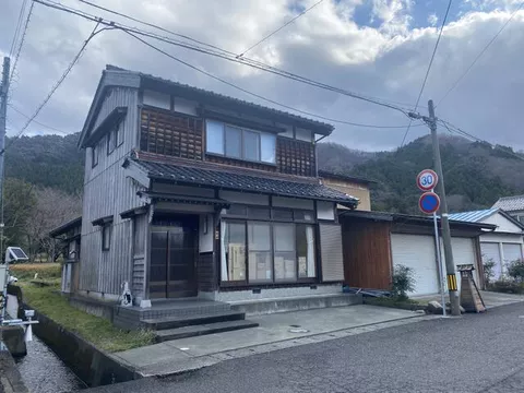 Mikata District, Mihama Town, Sagaki (Mihama Station) 2-story 5SDK