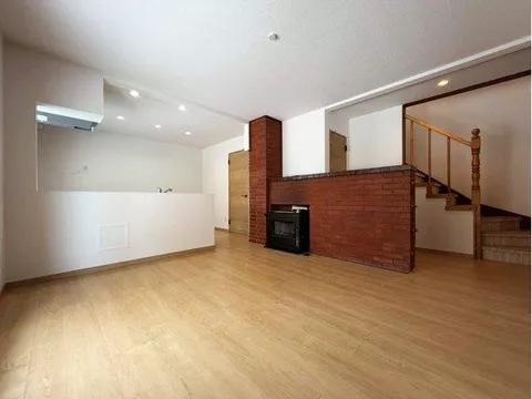 Interior renovation completed in October of the 7th year of Reiwa! Achieve a quiet life in a tranquil residential area♪