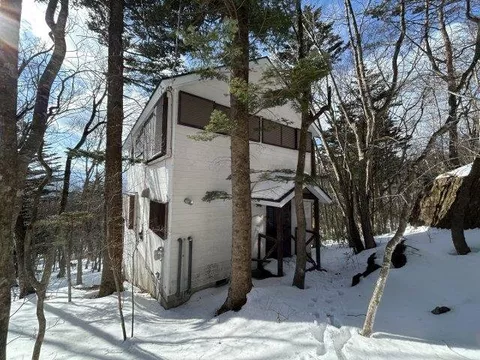 This building is located within the Shirasa Onsen Resort area♪ Hot spring connection is also possible♪ It is very cool in summer.