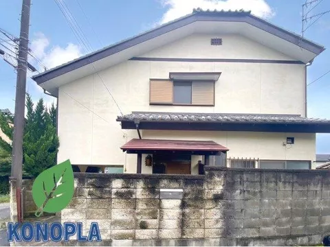 Corner lot residence☆Spacious■Room on the second floor■With garage■Storage capacity & living environment◎
